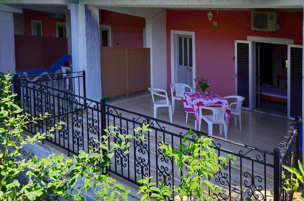 Villa Rebecca Agios Gordios  Exterior photo